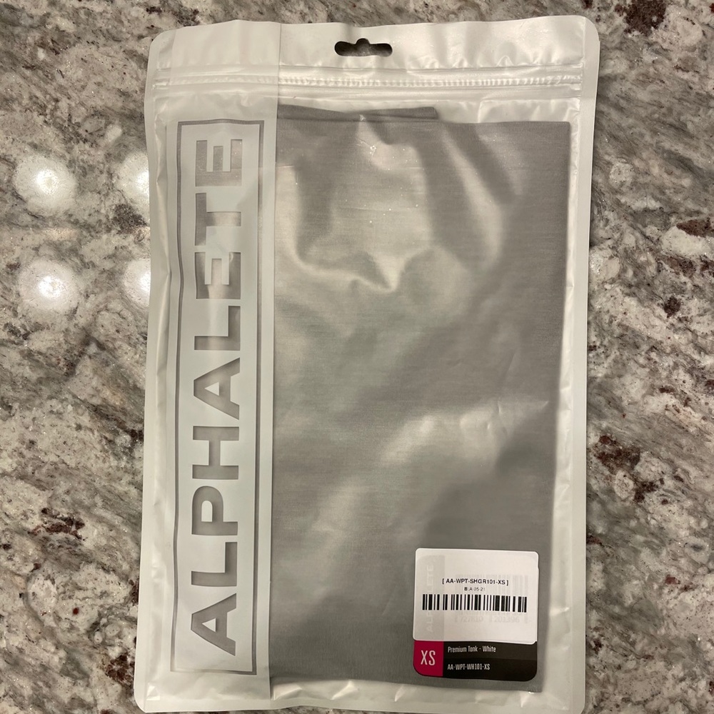 Alphalete Women’s Premium Tank - Light Grey XS